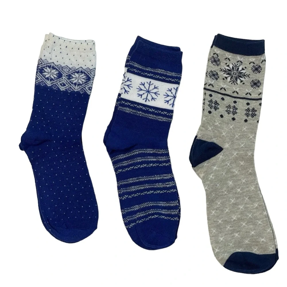 Girls Crew Socks Reindeer Snowflakes Blue Red White Five Pair Bundle